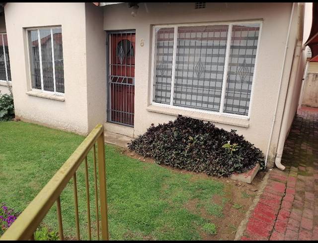 3 bed property to rent in EVANS PARK